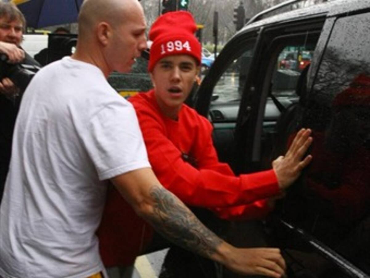 Justin Bieber amenaza con pegarle a un fotógrafo