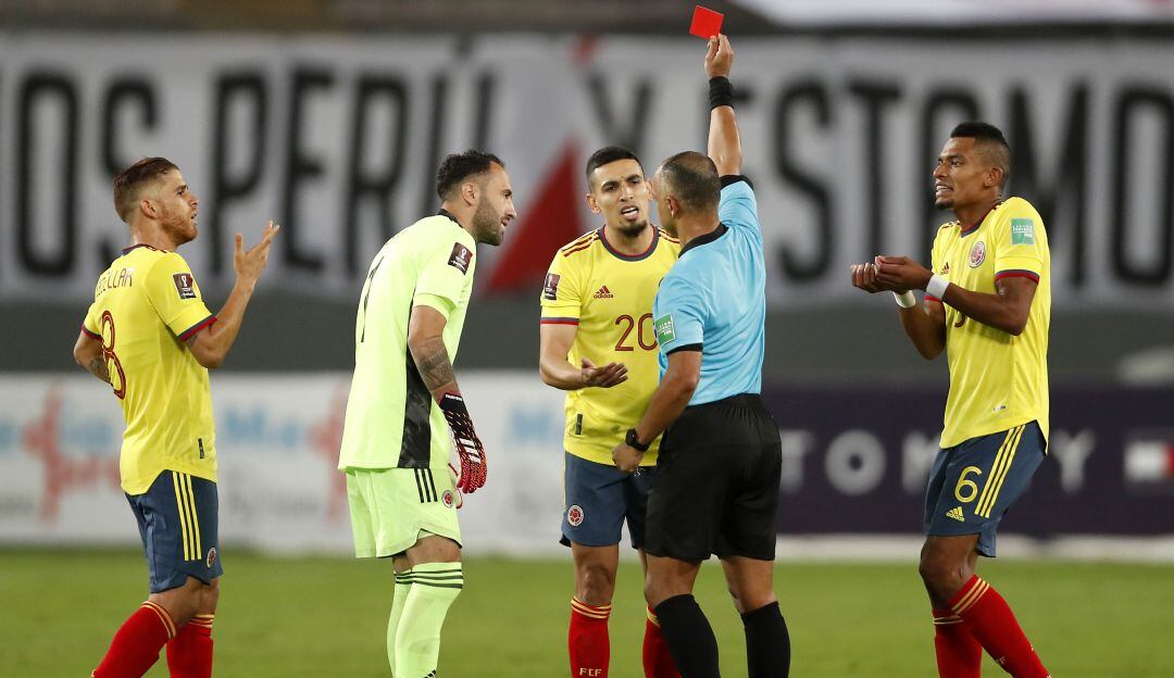 Así fue el diálogo de Sampaio con el VAR que terminó en expulsión de Muñóz