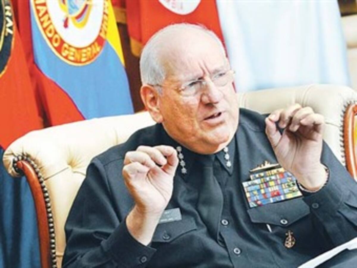 'Quienes están asesinando al pueblo colombiano son las Farc y el ELN y no las FFMM': almirante Cely