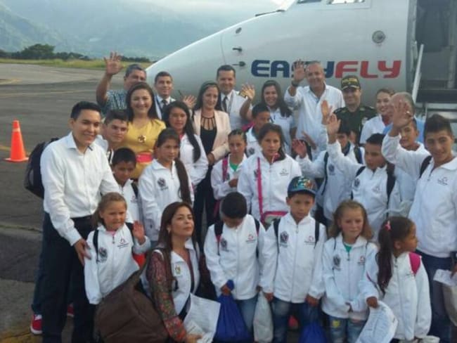Niños de Anzoátegui, Tolima, lograron su sueño de volar