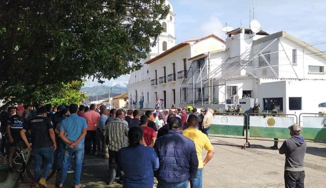 Tensa situación en Abrego 