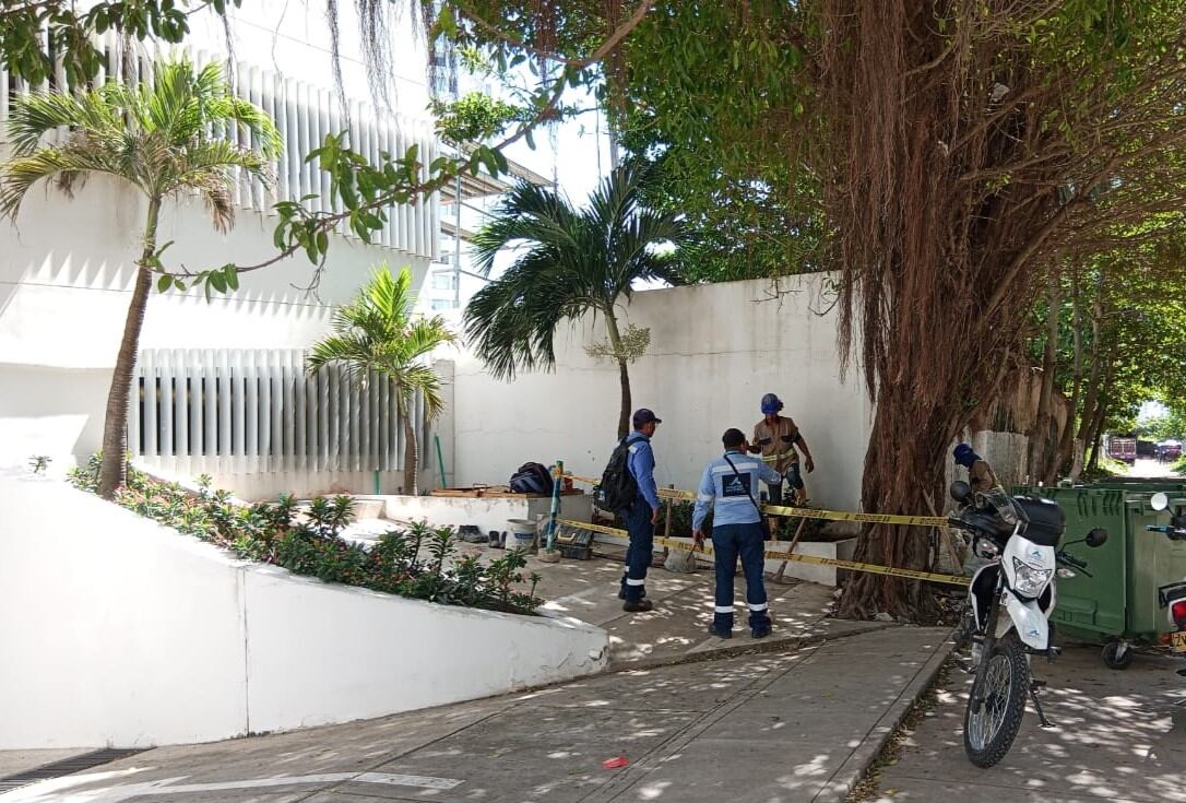 Aguas de Cartagena detecta conexión ilegal en Castillogrande