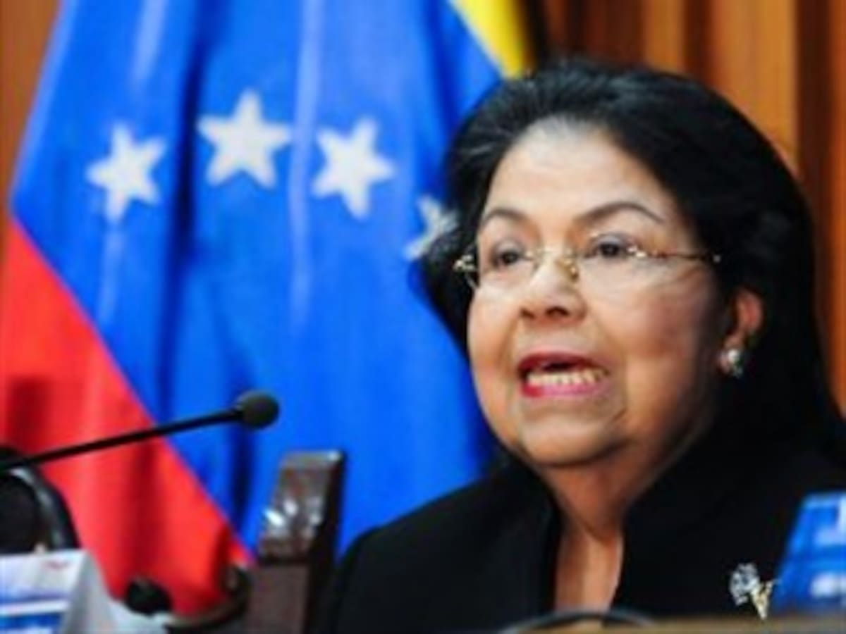 Todo se retrasa en Caracas, por Diana Calderón para El País de España