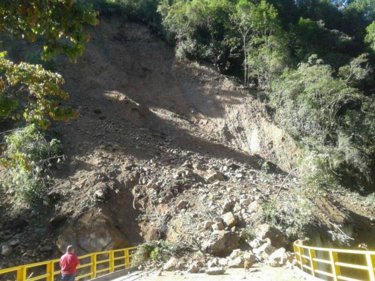 Video: Hay nueve vías de Santander con afectaciones por el invierno