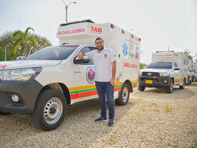Gobernación de Bolívar entrega ocho ambulancias para mejorar atención en salud