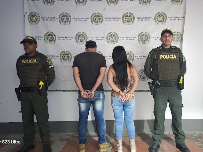 La mujer de 50 y el hombre de 28 años de edad, oriundos de La Plata capturados, fueron dejados a disposición de la Fiscalía General de la Nación por tentativa de hurto.