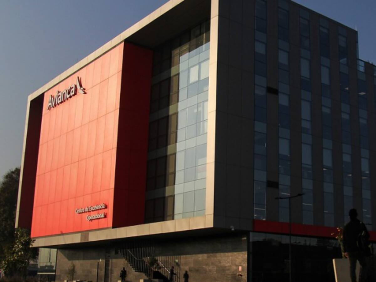 Ordenan a Avianca reintegrar a 4 pilotos despedidos por huelga el 2017