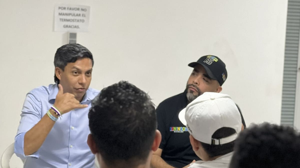 Colaborador de Deninson Mendoza sería el que recibió los iPhones perdidos de Telemedellín