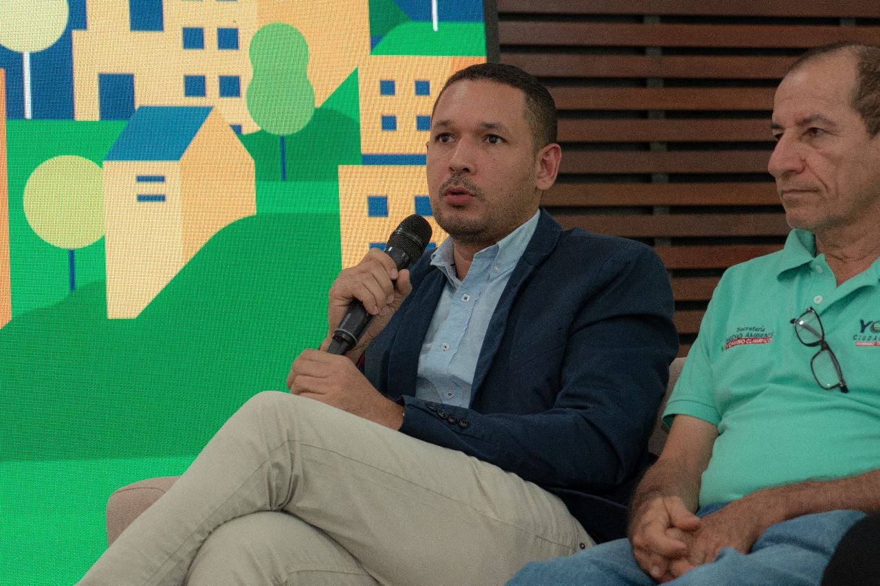 Jhon Nel Rodríguez Sánchez (Izq.).