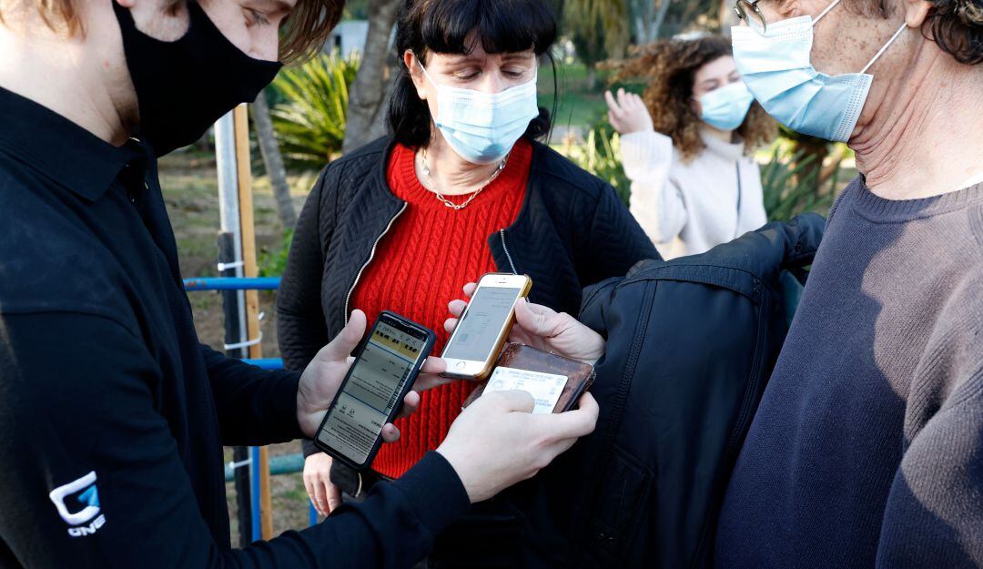 Israel fue el primer país en implementar los certificados digitales y físicos de vacunación del coronavirus.