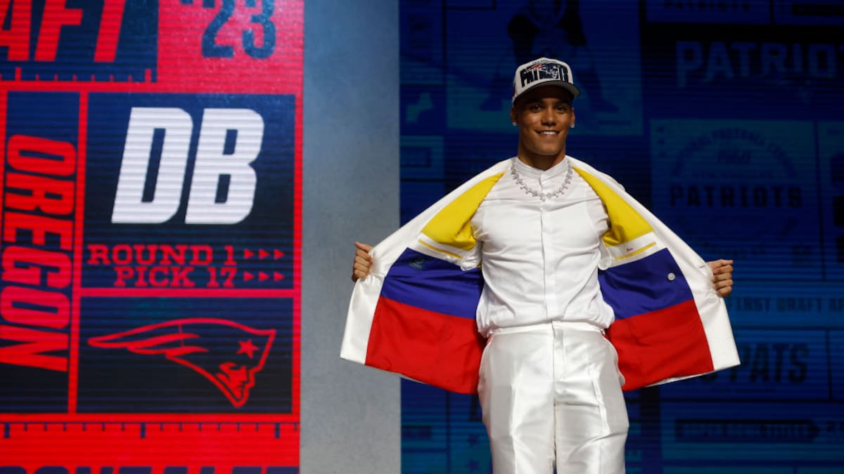 Héctor, papá de Christian González: Casi lloro al ver la chaqueta con la bandera