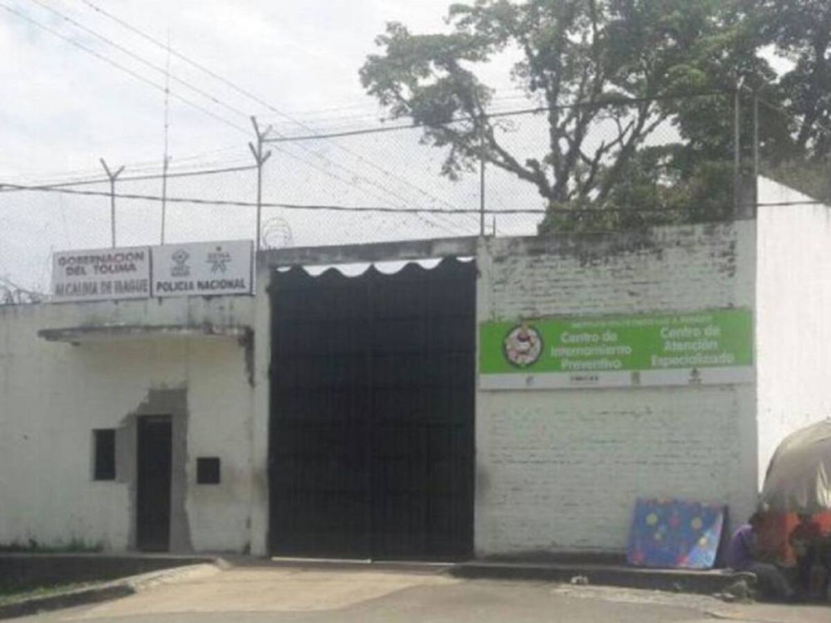 Jóvenes mayores de edad aún continúan en el politécnico Luis A. Rengifo