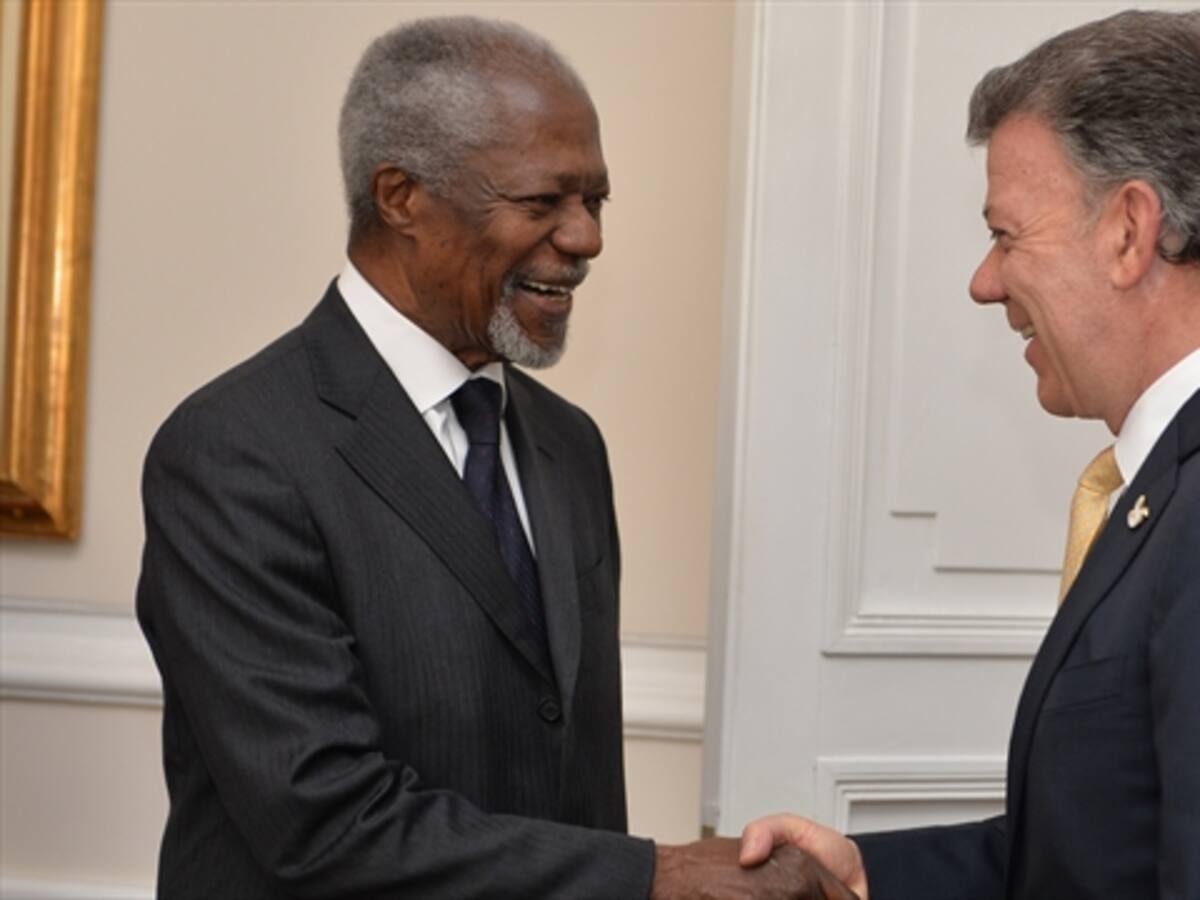 Kofi Annan dice que no es fácil hacer la paz, y quiere ayudar en el proceso