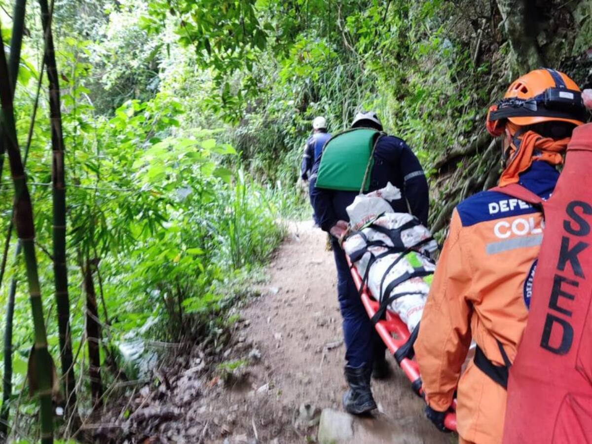 Hallan sin vida a un hombre en el río de Oro