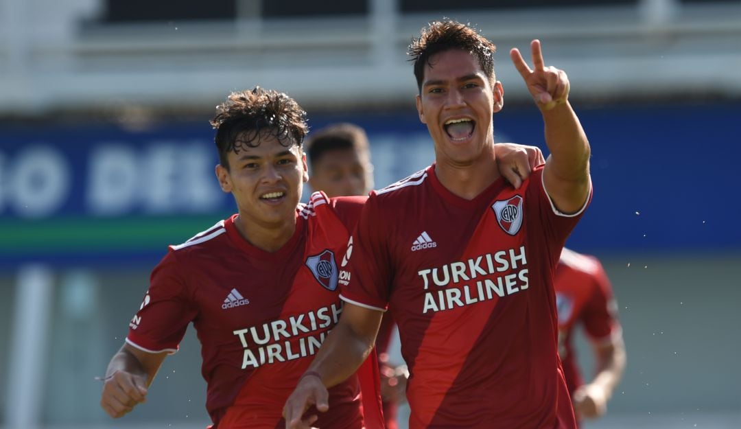 Flabian Londoño Bedoya ha dejado buenas impresiones en River Plate / @RiverPlate