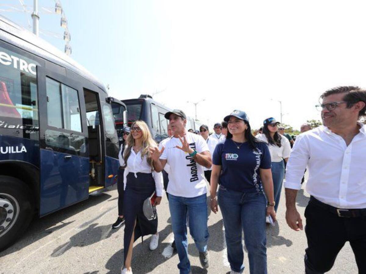 Barranquilla completa flota de 80 nuevos buses de Transmetro