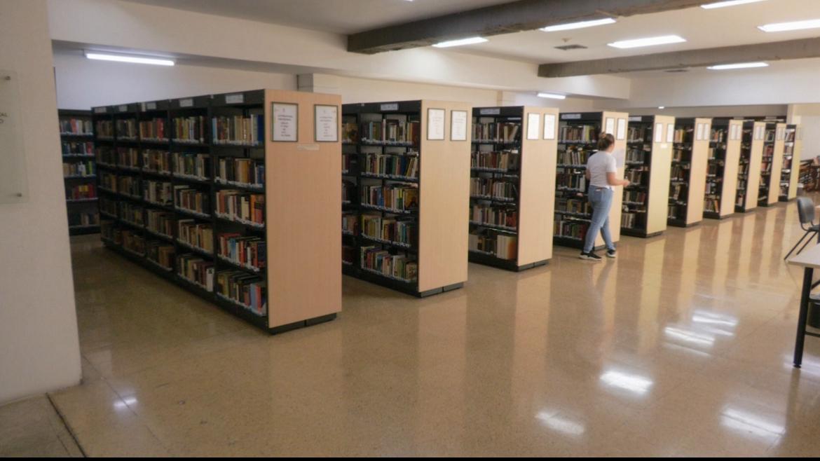 La programación familiar incluye música en vivo, películas para niños, títeres, teatro y presentaciones.