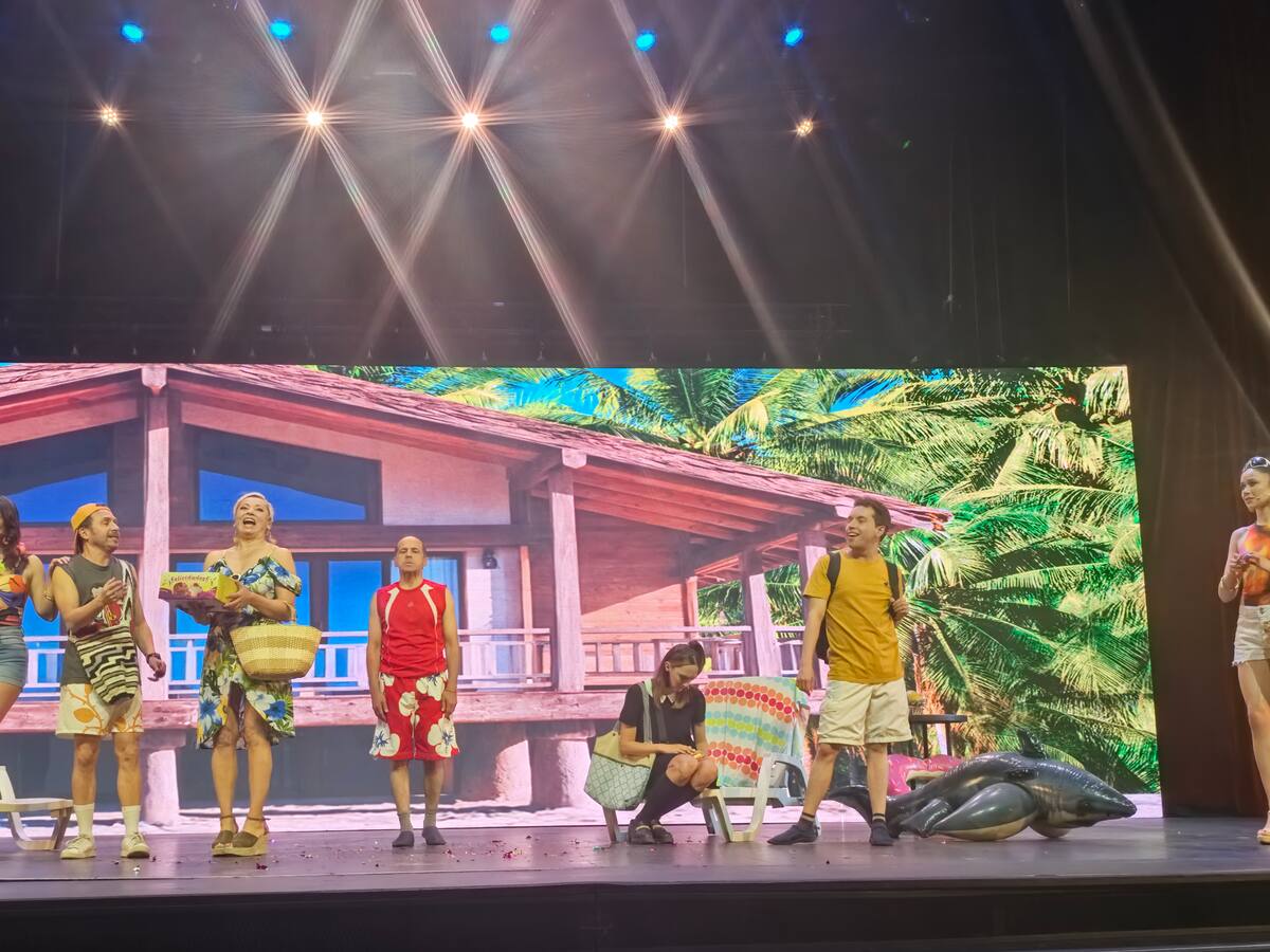 “El Paseo” de Dago García pasa del cine a las tablas