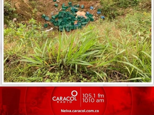 Afortunadamente, el conductor logró salir de su vehículo consciente y pedir ayuda.