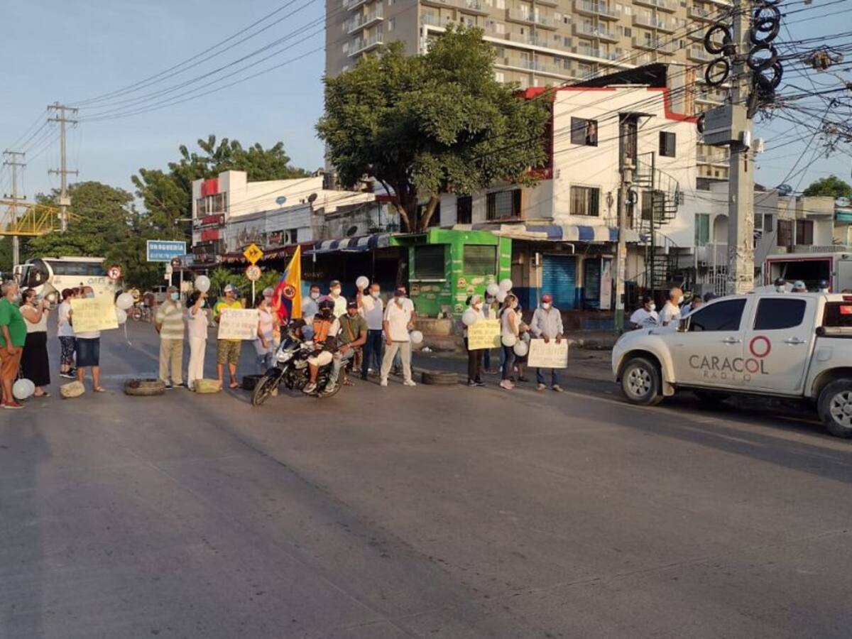 Bloquearon la transversal 54 de Cartagena por homicidio de joven médico