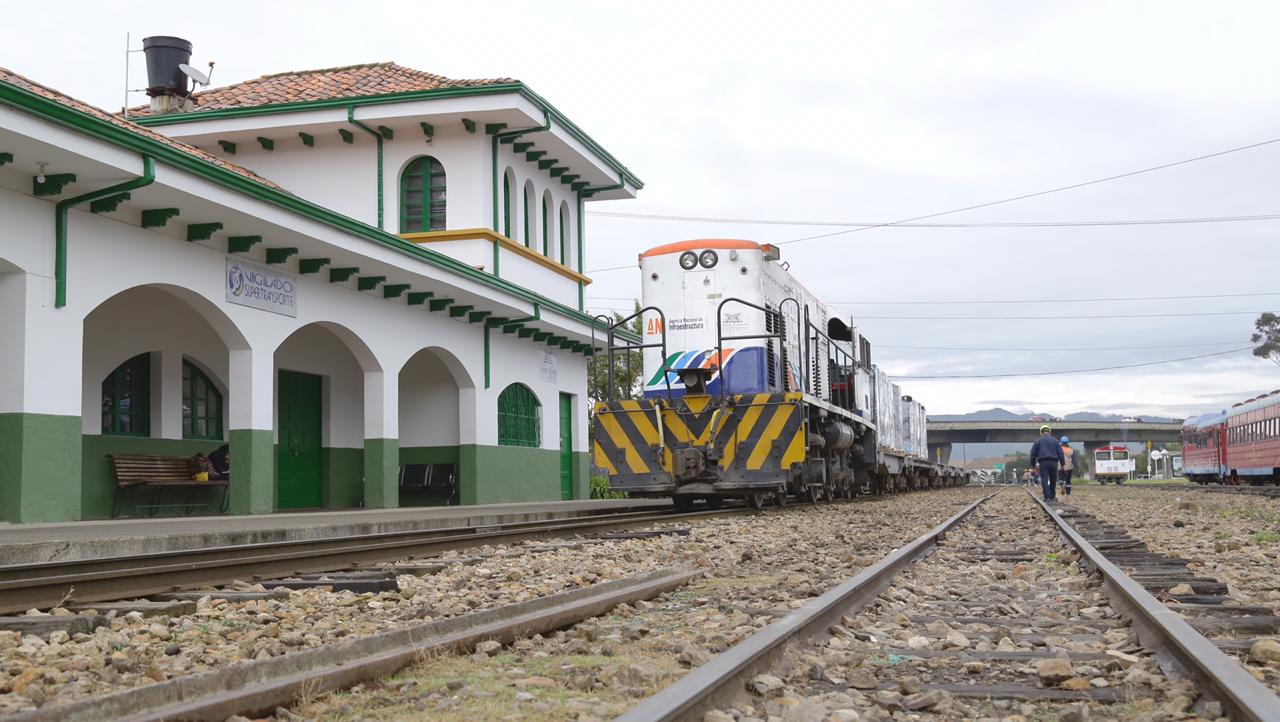 alcalde de Boyacá pidieron recursos y un plan de acción urgente para formalizar pasos a nivel y garantizar la movilidad y seguridad de las comunidades.