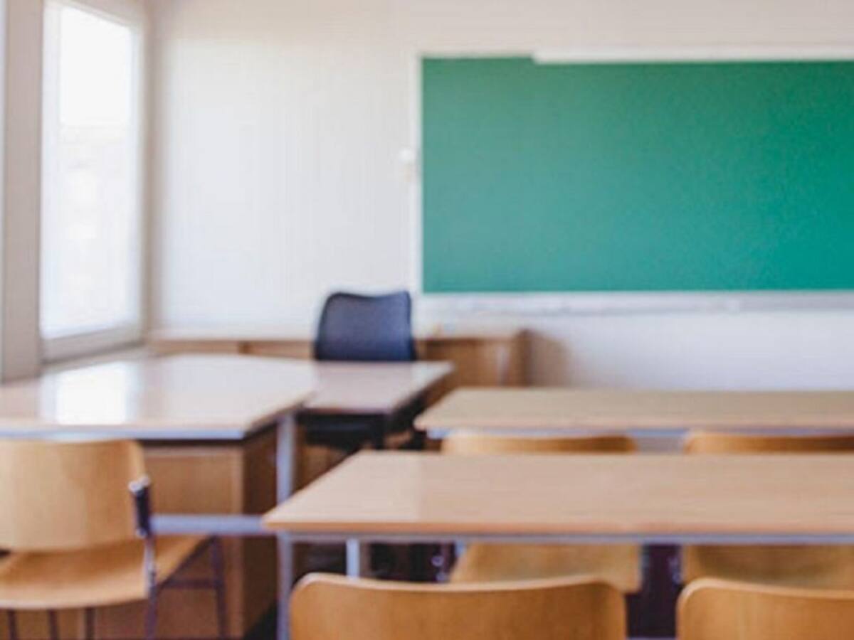 Abren investigación disciplinaria contra docente que insultó a dos alumnos