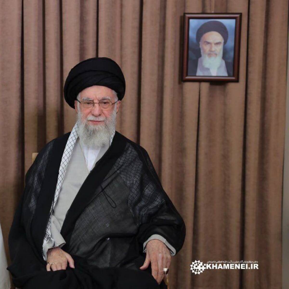 Cualquier intervención militar de EE.UU. tendrá consecuencias irreparables: advierte Alí Jamenei