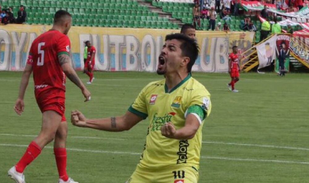 Sherman Cárdemas marcó doblete para Bucaramanga ante Patriotas / Foto: @ABucaramanga