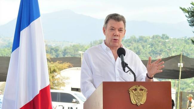 Juan Manuel Santos ratificará ante Emmanuel Macron la adopción del Acuerdo de París en Colombia. Foto: Colprensa