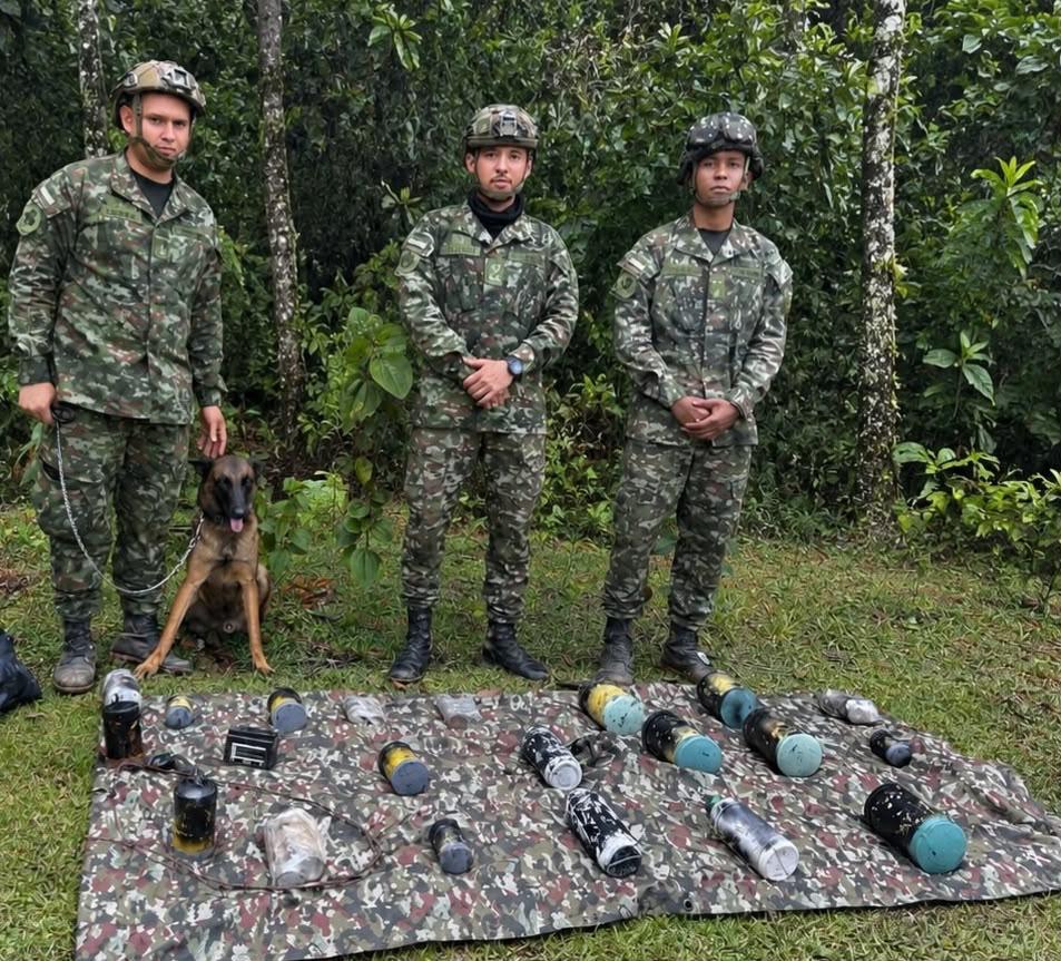 El Ejército ubicó y destruyó un depósito de explosivos de las disidencias en Cajibío, Cauca. Ejército Nacional.
