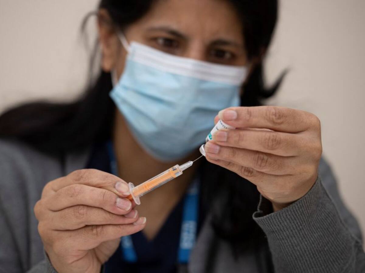 La EMA dice que todavía no ha concluido su investigación sobre AstraZeneca