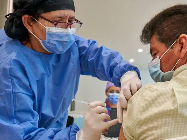 Este fin de semana con festivo vacunarán normal en Santander