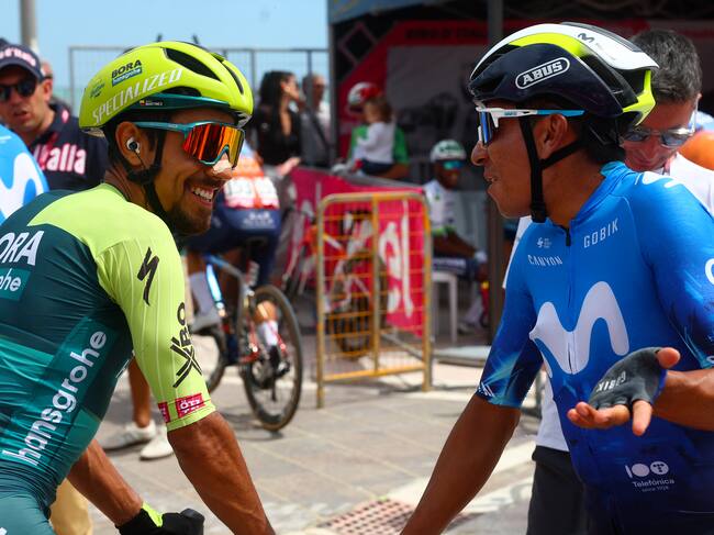 Daniel Felipe Martínez y Nairo Quintana durante el Giro de Italia de este año. (Photo by LUCA BETTINI/AFP via Getty Images)