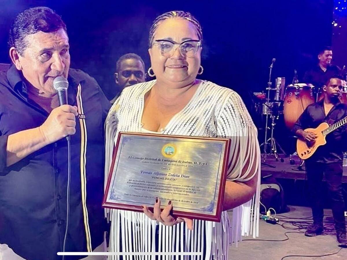 Polémica en Cartagena por homenaje político durante Concierto de Poncho Zuleta en la Plaza de Toros