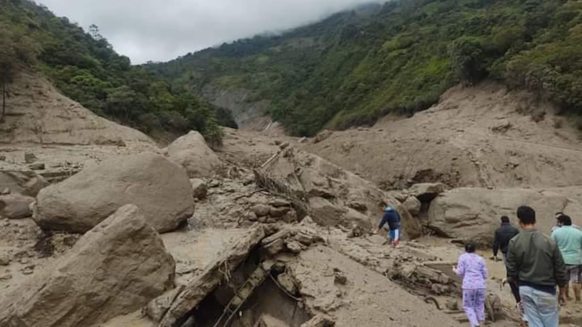 Continúa atención de la emergencia y búsqueda de desaparecidos en Quetame, Cundinamarca