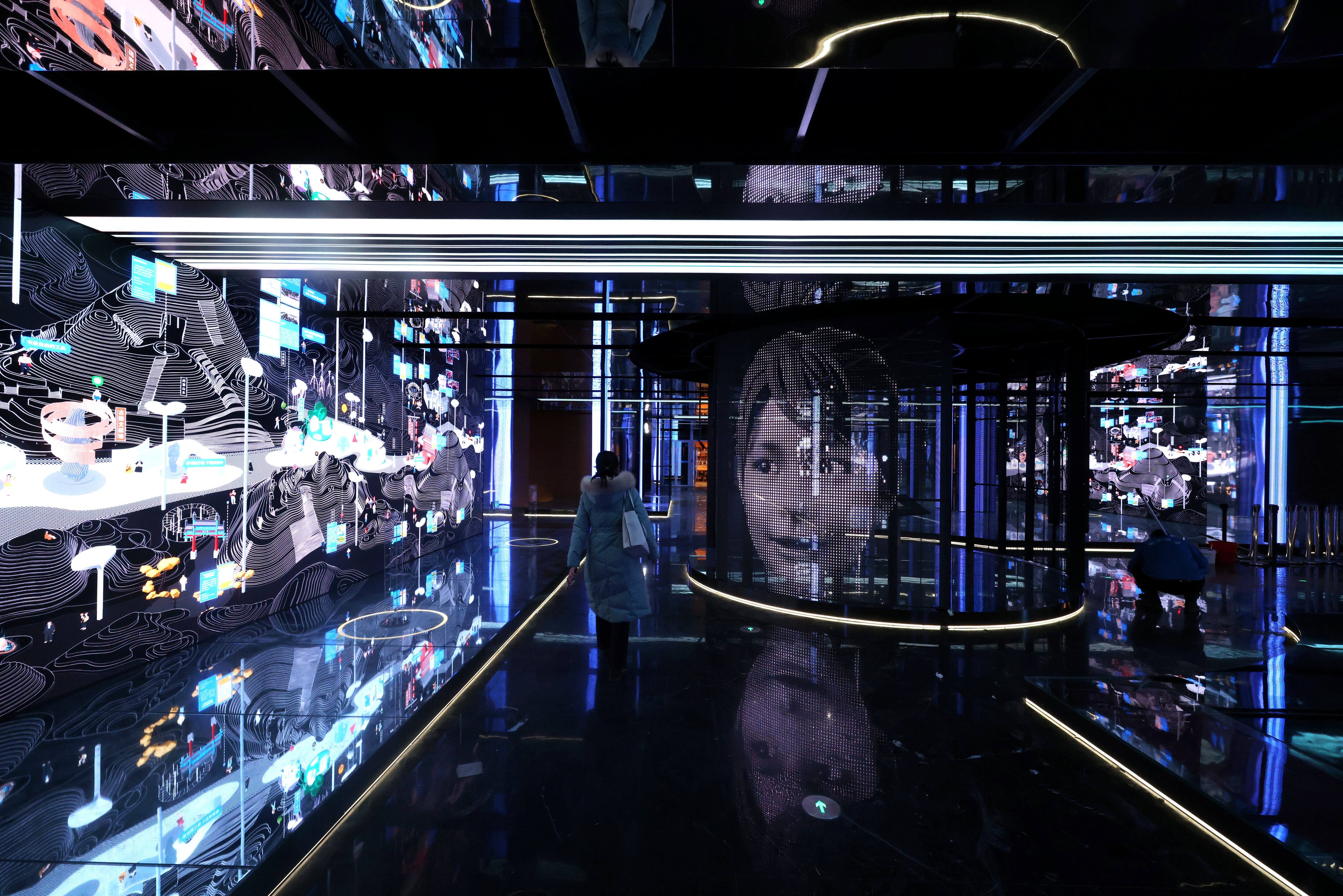 De acuerdo con CINTEL, a 2025, 23% de los usuarios digitales colombianos que no usan IA se mantienen reacios a utilizarla por considerarla un potente modificador de hábitos digitales. | Foto: Getty Images