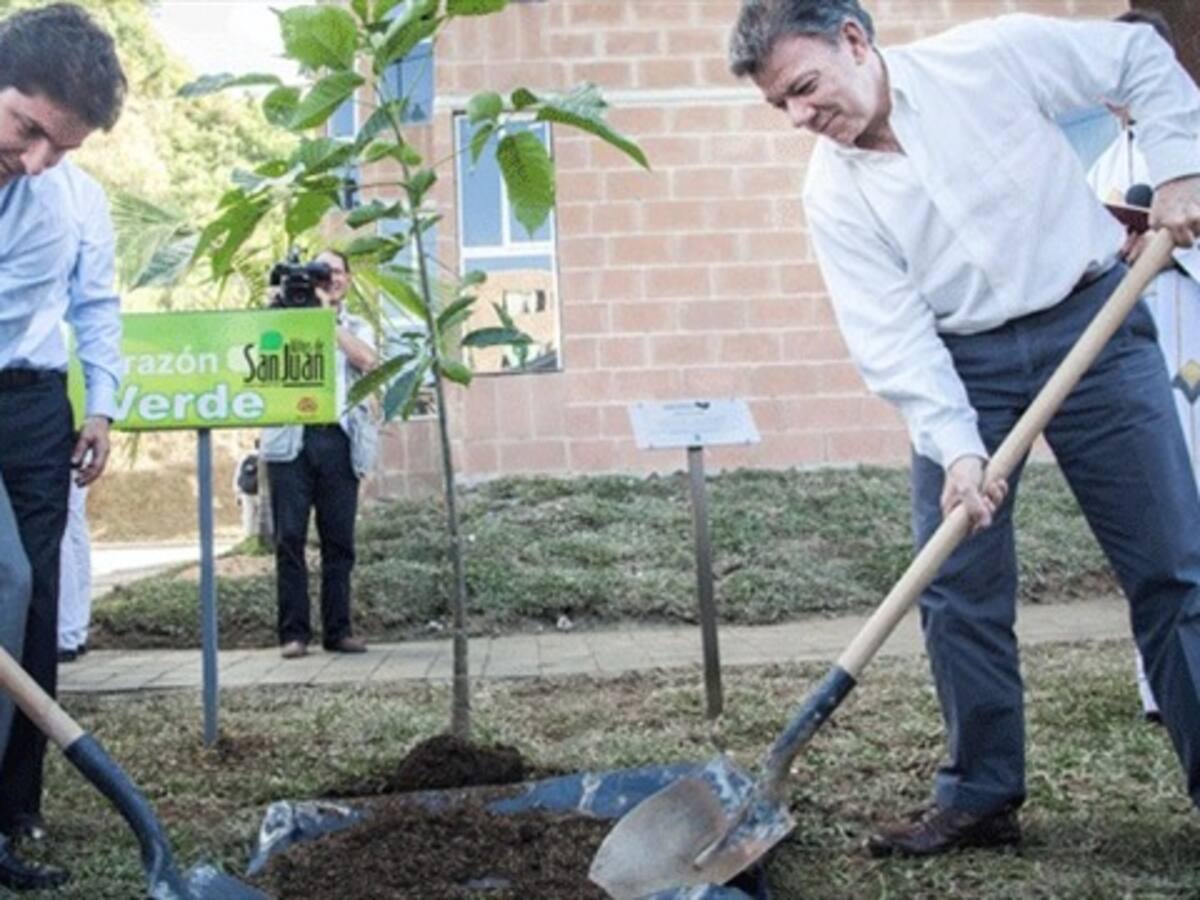 Reubicarán a 470 familias de urbanización construida por CDO en Medellín