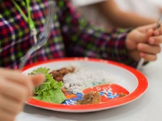 Foto de referencia de Alimentación Escolar. Crédito: Getty Images (Thot).
