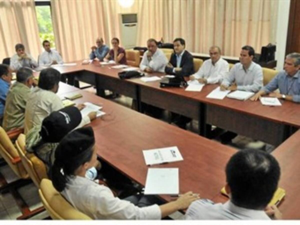 Los colombianos son pesimistas ante acuerdos de paz con las Farc y el Eln