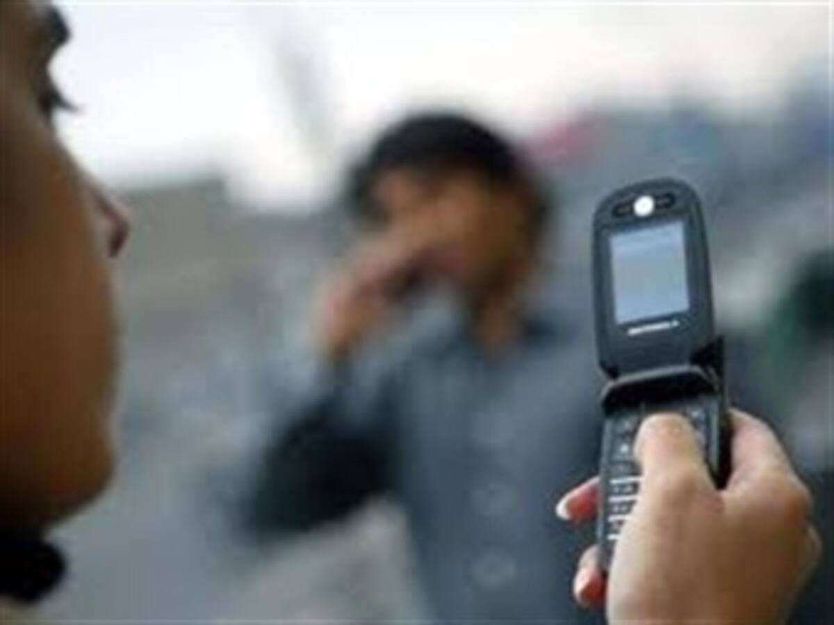 Gobierno expide normas para mejorar atención a usuarios de telefonía celular
