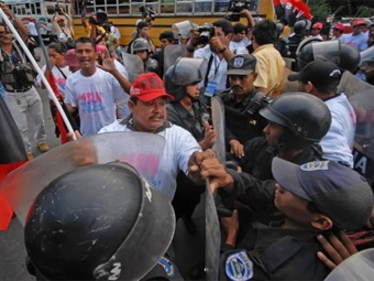 Sandinistas se toman las calles y aumenta la tensión en Managua