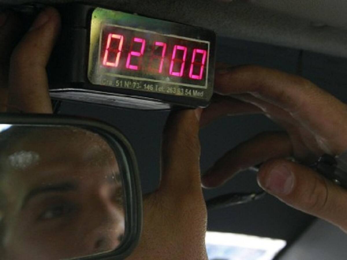 Polémica entre taxistas por aumento de valor de servicios en diciembre