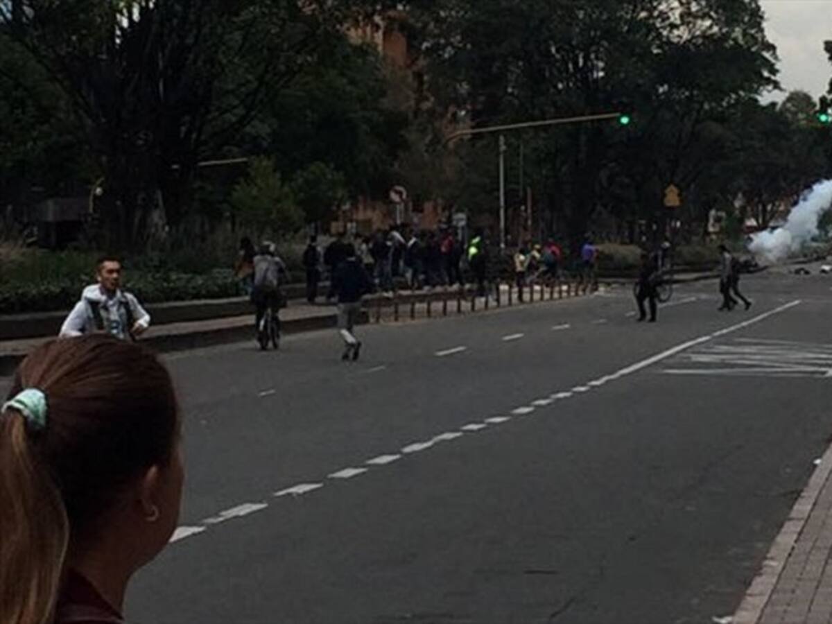 Cierre de vías por disturbios en la calle 72