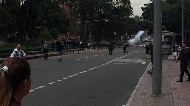 Cierre de vías por disturbios en la calle 72 . Foto: La Wcon Julio Sánchez Cristo