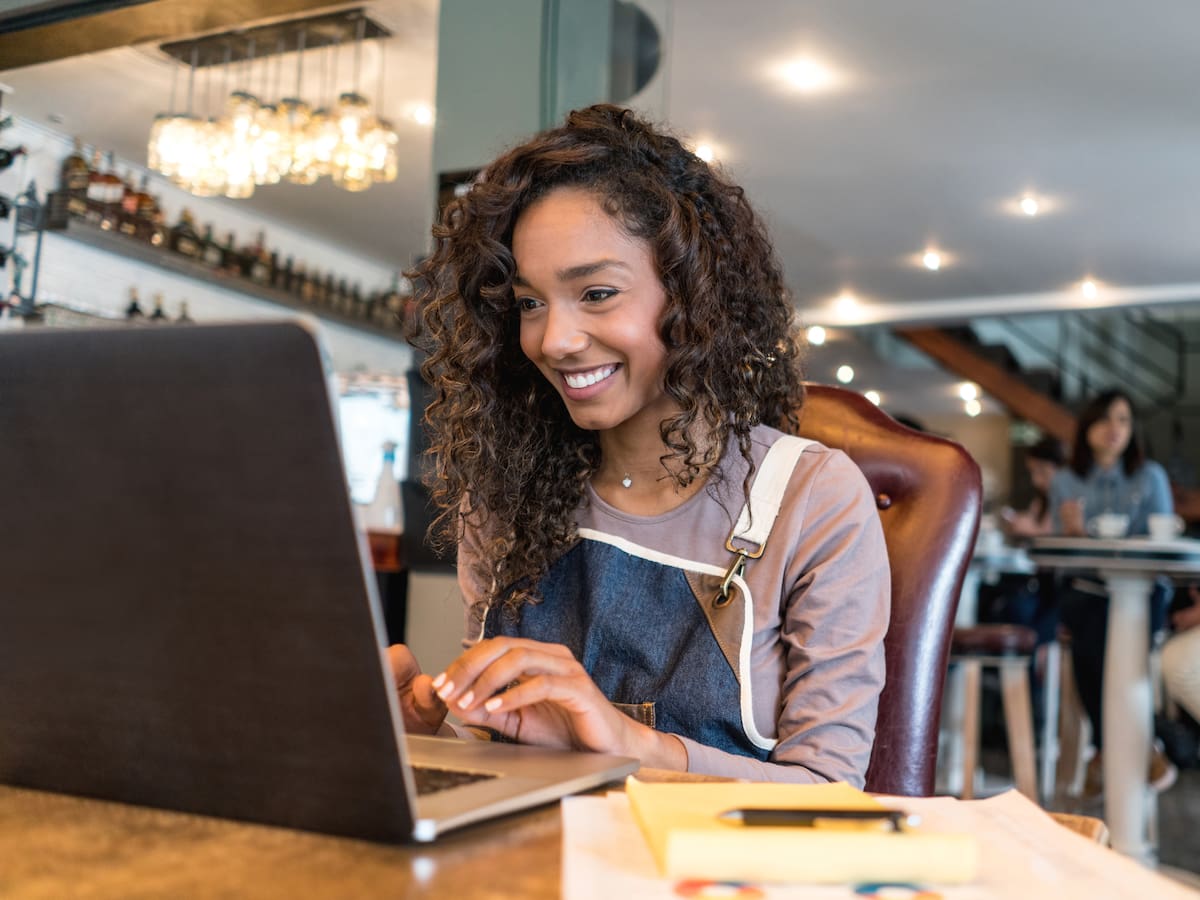 Cursos gratis de inteligencia artificial, ciberseguridad y más: Así puede inscribirse