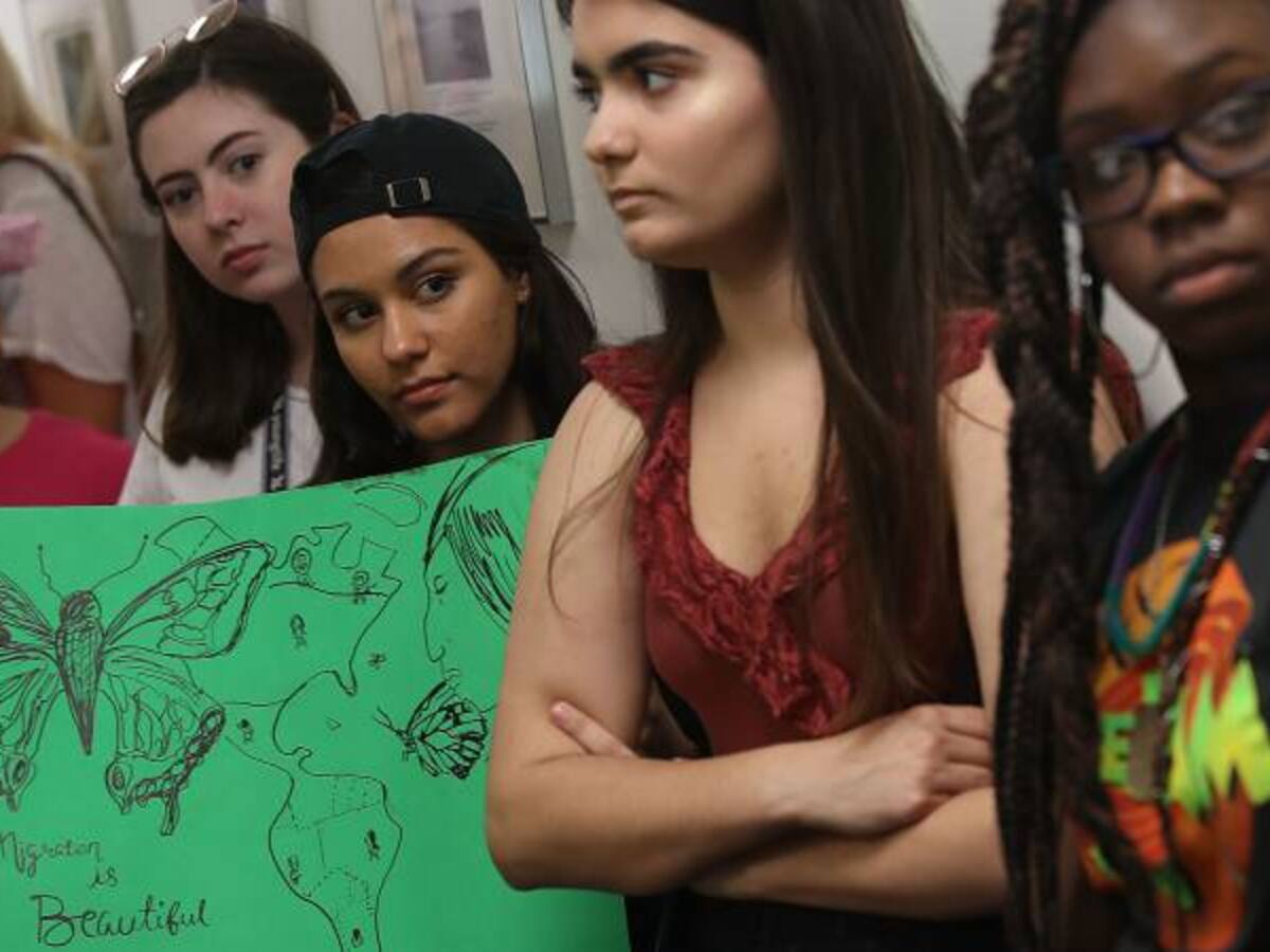 Tribunal Supremo de EE.UU. rechaza intervenir en la disputa sobre plan DACA