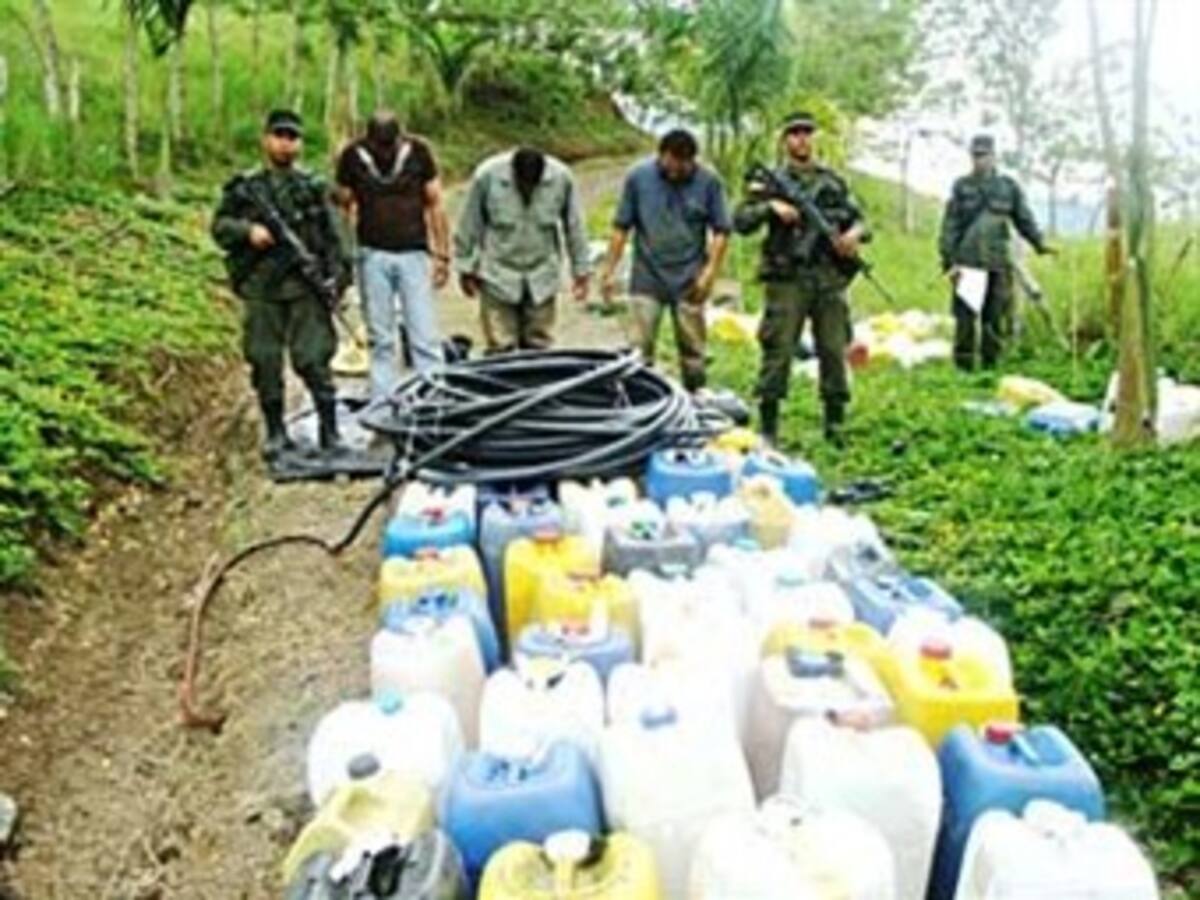 Fuerte golpe a ladrones de combustibles deja 56 capturados