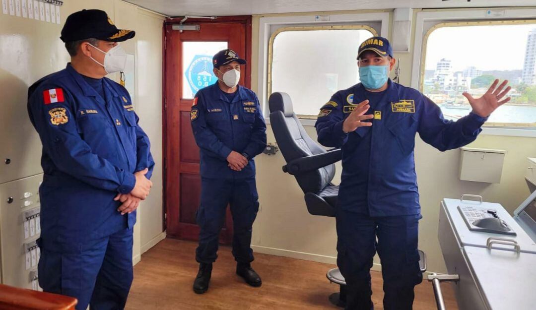 El director general del Material de la Marina de Guerra de Perú, Vicealmirante Rodolfo Sablich, realizó un recorrido por las instalaciones del CIOH