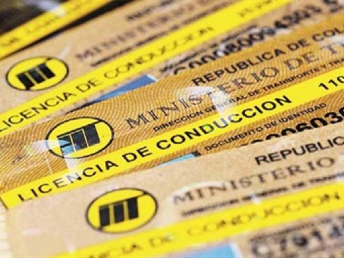 Le falsificaron la licencia de conducción a funcionario de la Contraloría General de la República