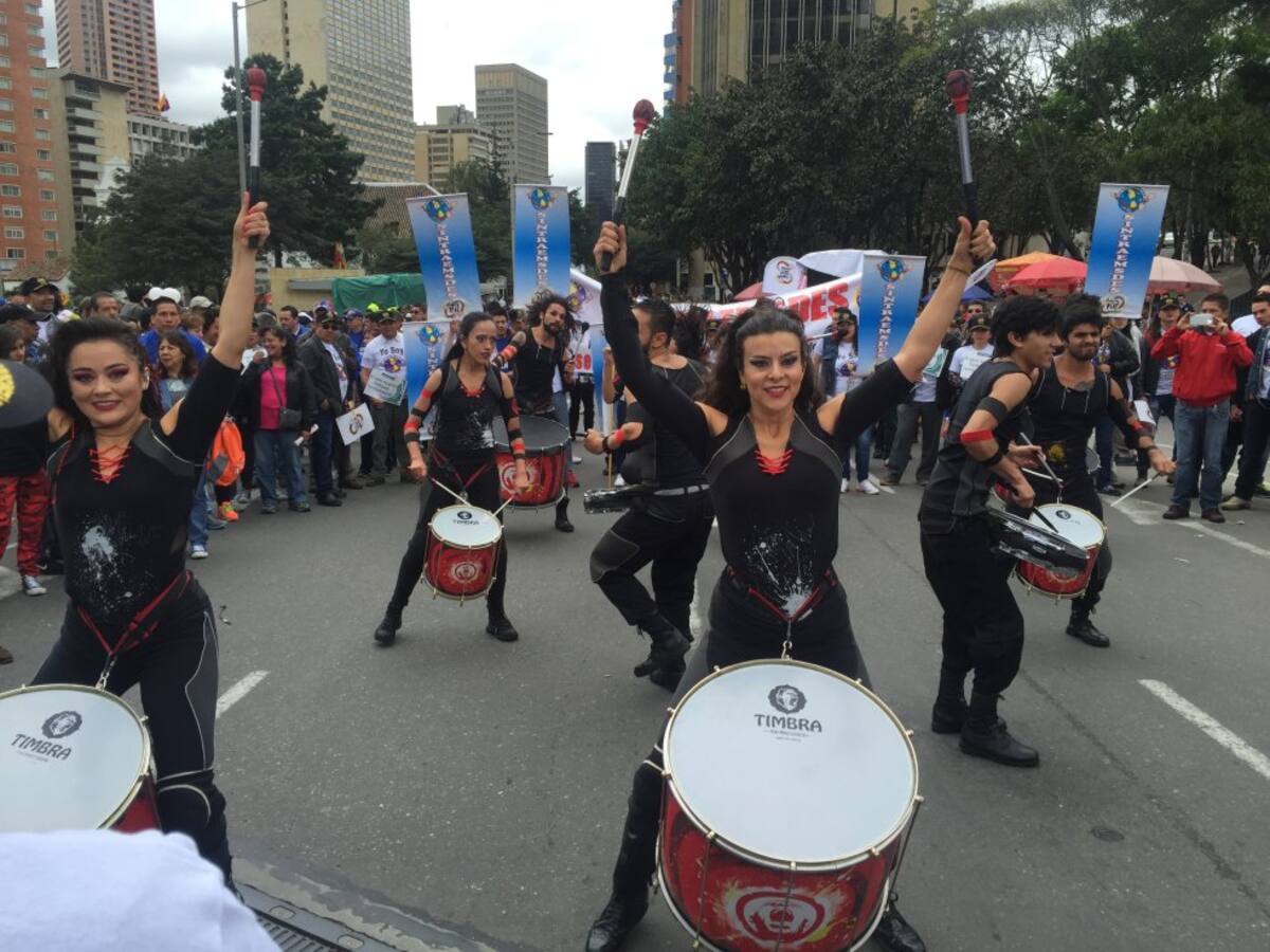En Bogotá, además de las exigencias laborales, también se marchó en oposición al Gobierno Santos, y a la venta de Isagen, Ecopetrol y ETB.